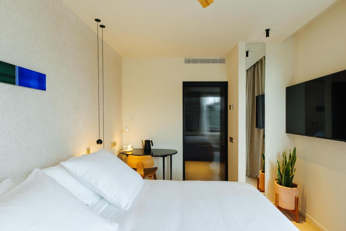 Hotel Taro Santa Cruz - Housity