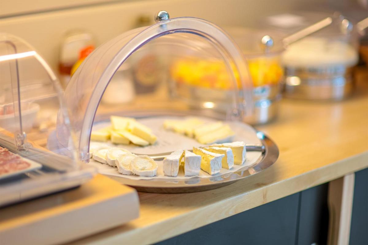 Ostal Pau Universite - Sure Hotel Collection by Best Western - Housity