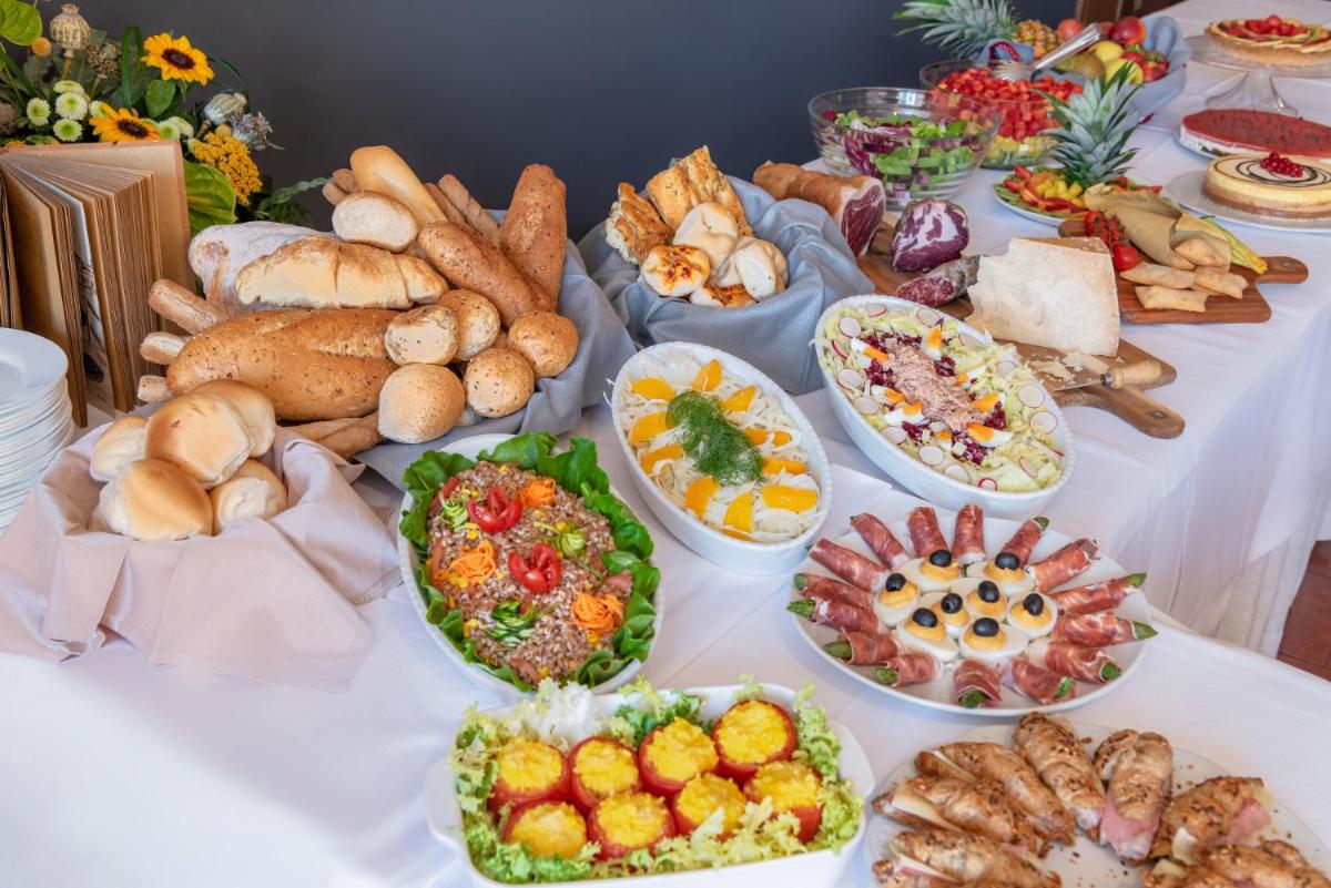 Hotel Roma - Housity