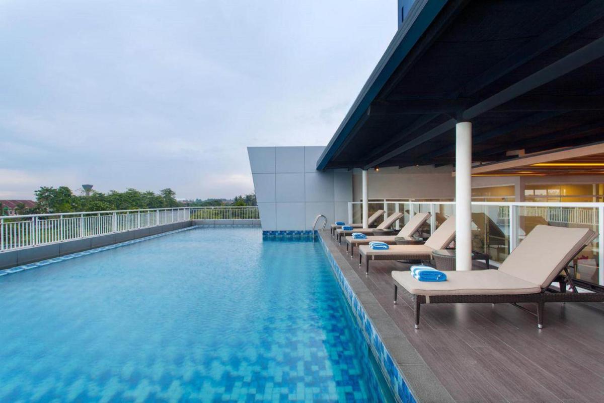 Days Hotel & Suites by Wyndham Jakarta Airport - Housity