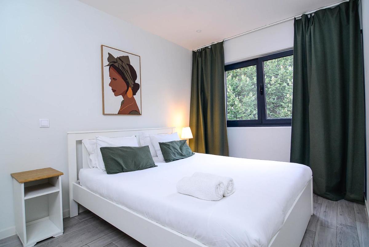 Travel and Live Apartments - Housity