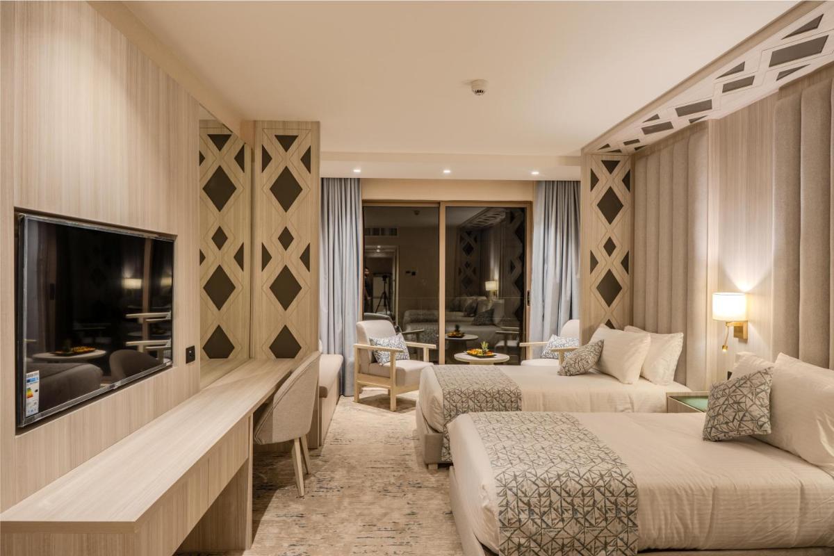 Petra Pillars Luxury Hotel - Housity