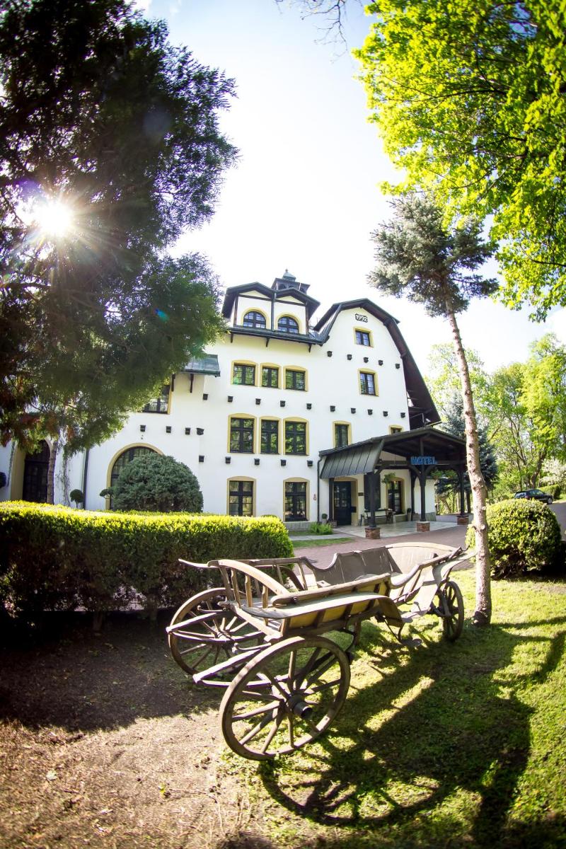 Hotel Maria - Housity