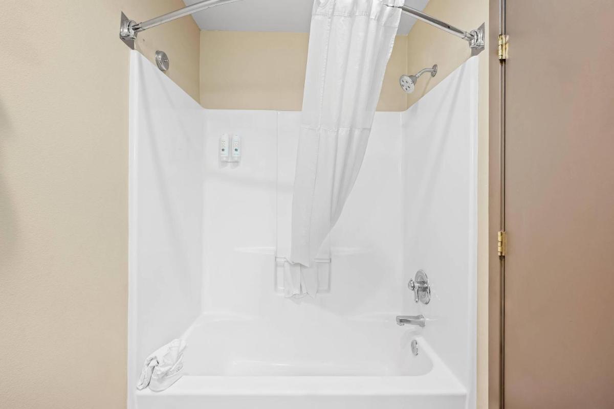 Quality Inn Madras - Housity