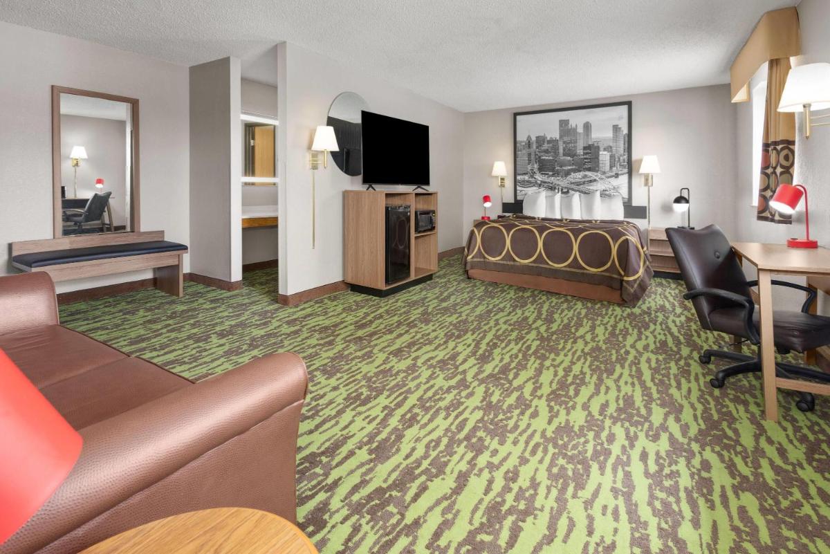 Super 8 by Wyndham New Stanton - Housity