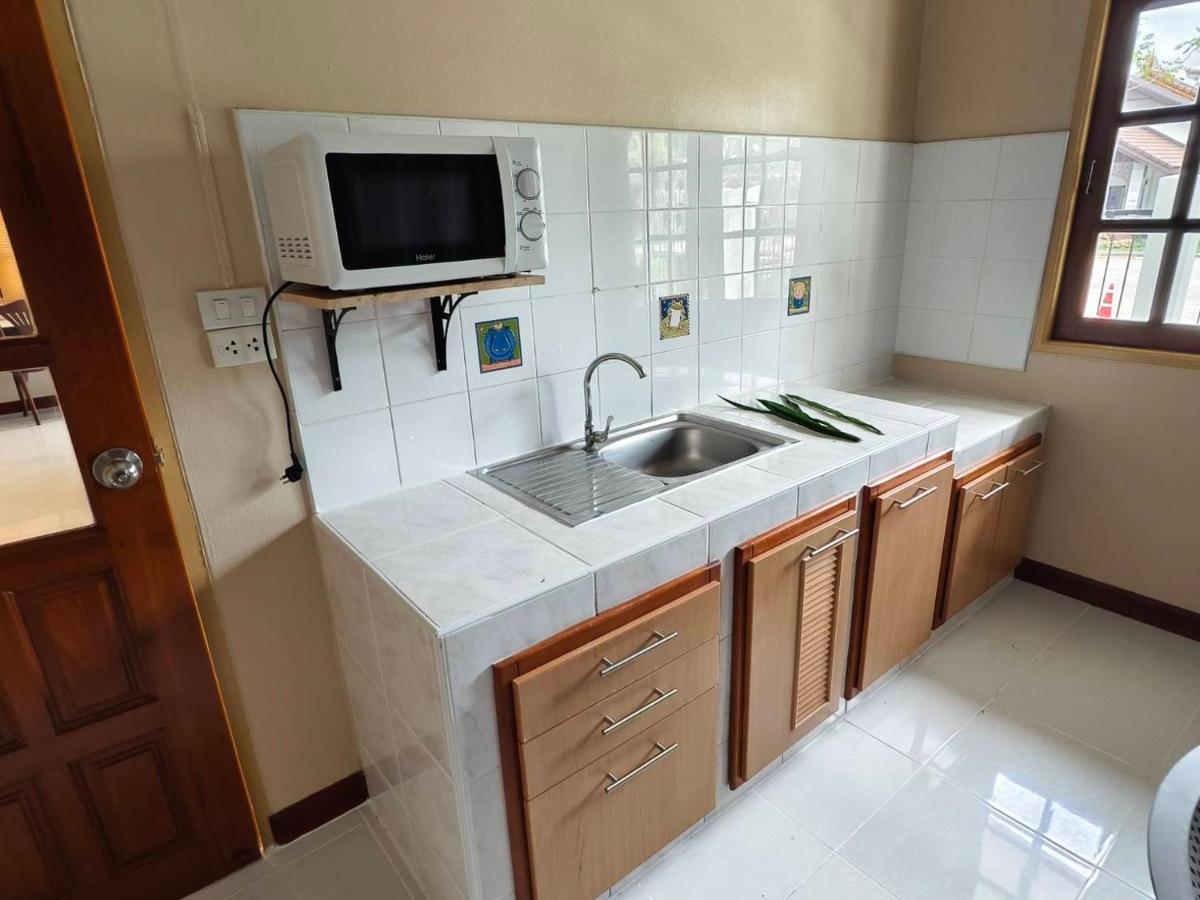Suansin Garden Hotel โรงแรมสวนสินการ์เด้น - Housity