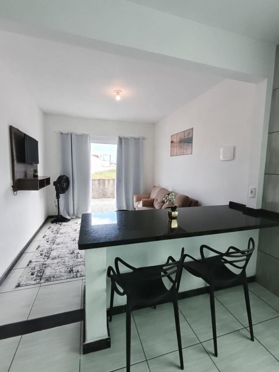 Casa térrea na praia em São Francisco do Sul - Housity