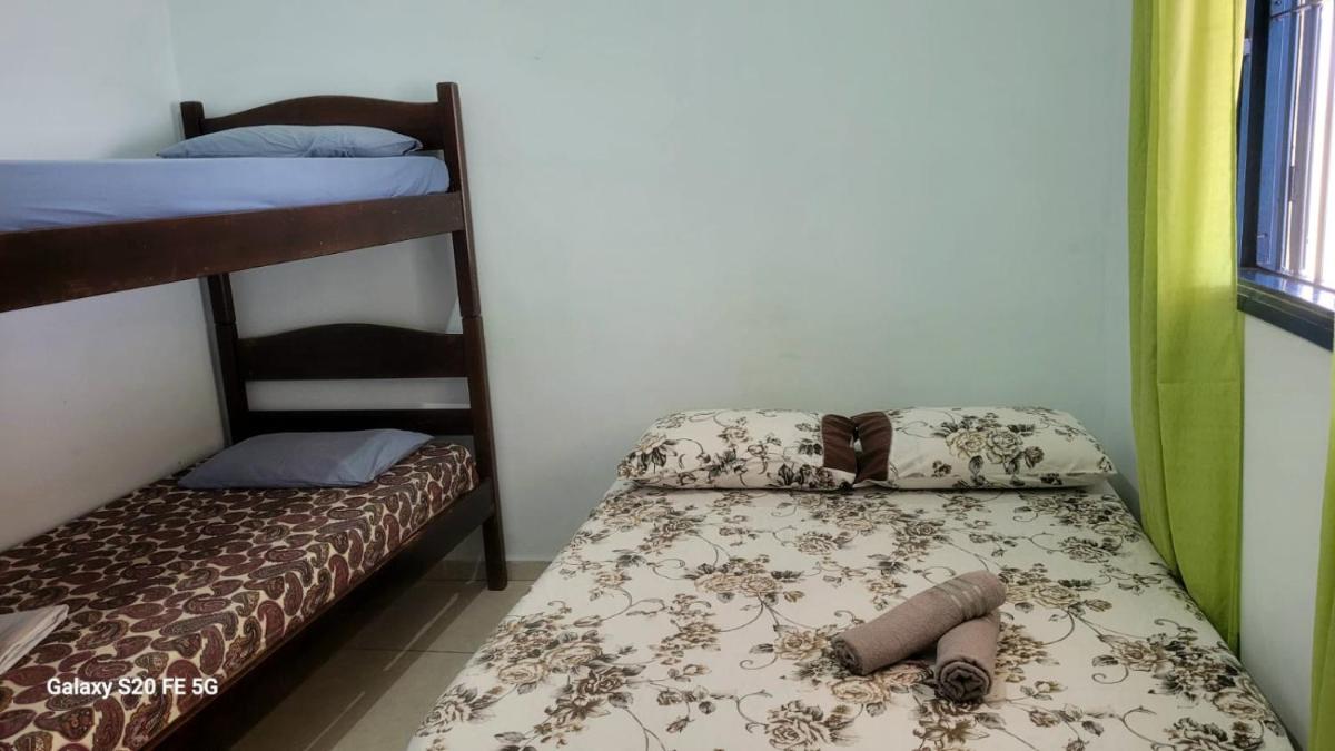 Hostel Pé na praia - Quartos e Barracas Camping - Housity