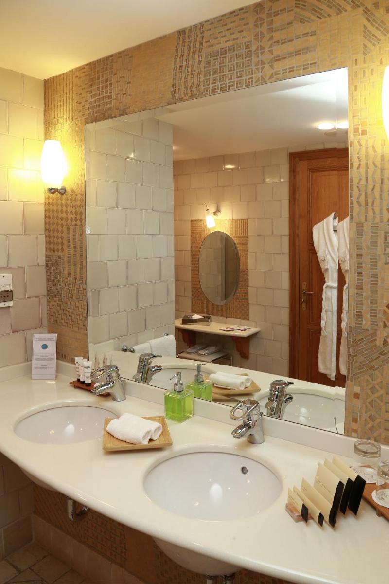 Salle de bains dans l'établissement La Côte Saint Jacques