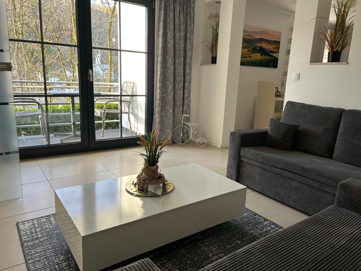 Lenne-Blick Ferienwohnungen-Living Apartment - Housity