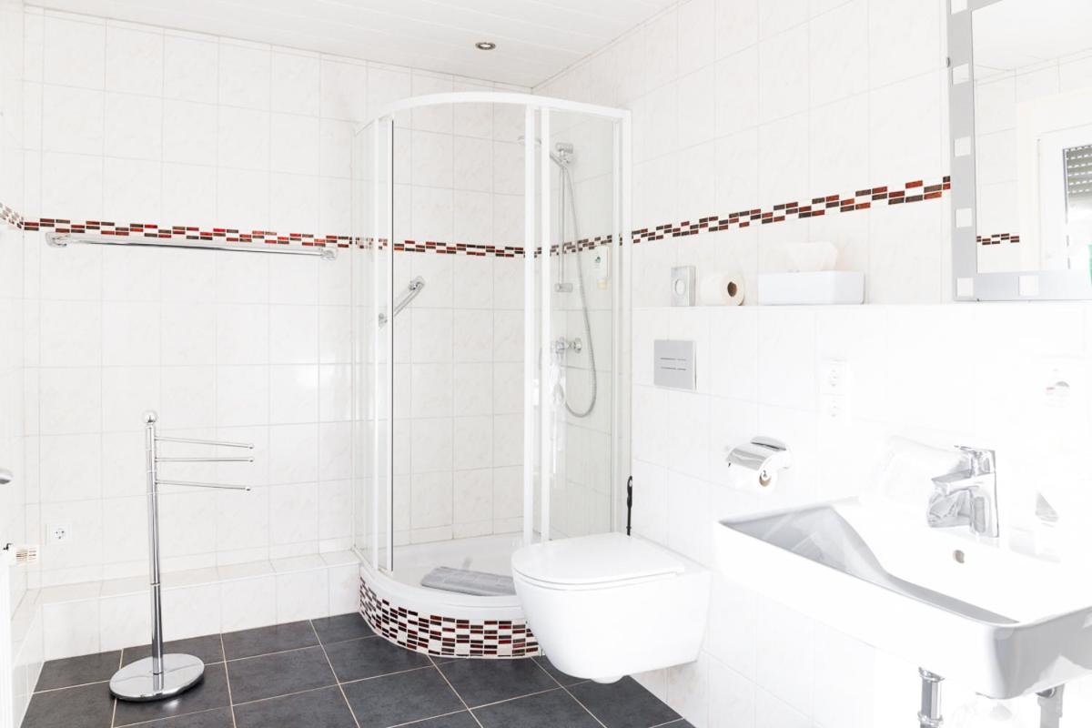 Land-gut-Hotel Waldesruh - Housity