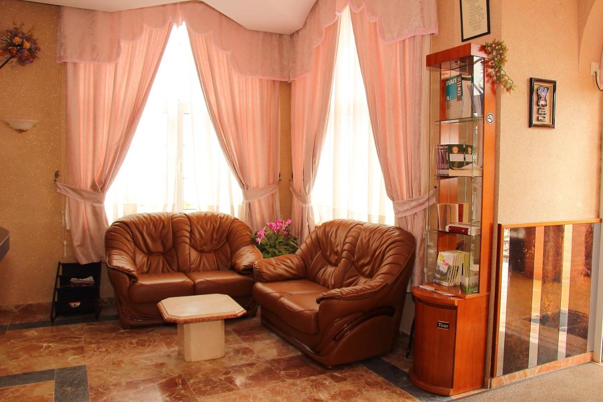 Hotel Avenida III - Housity
