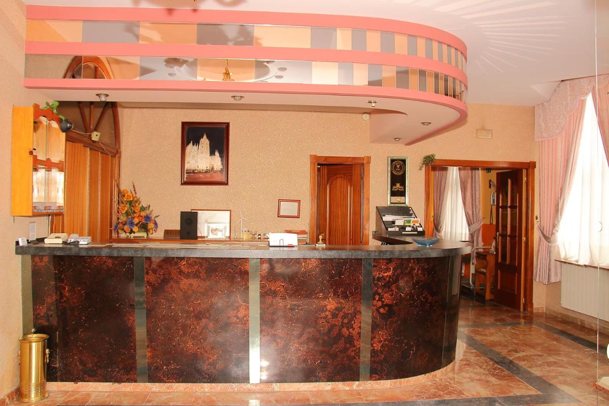 Hotel Avenida III - Housity