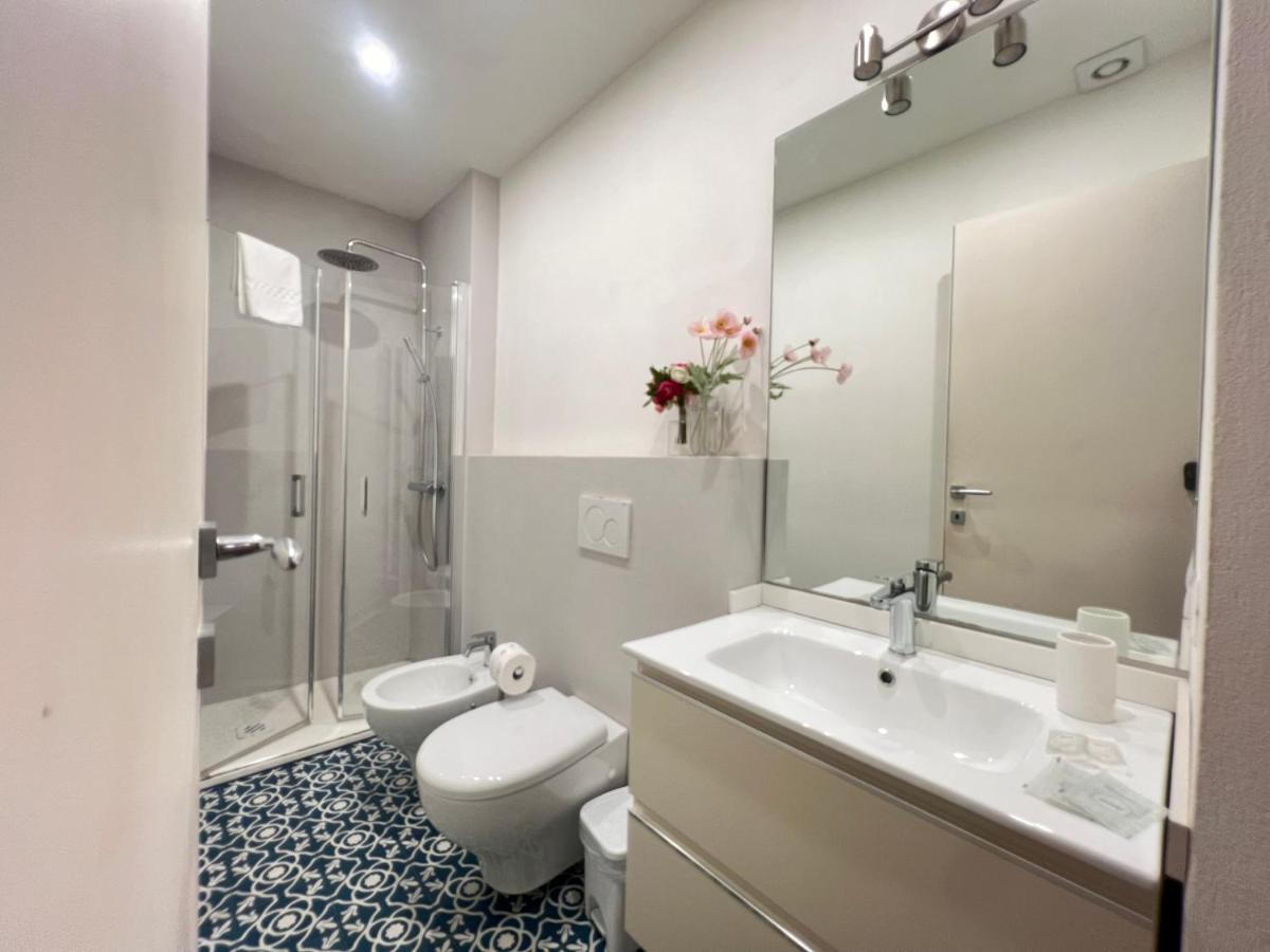 Contemporary central with lift and Ac apartment - Housity