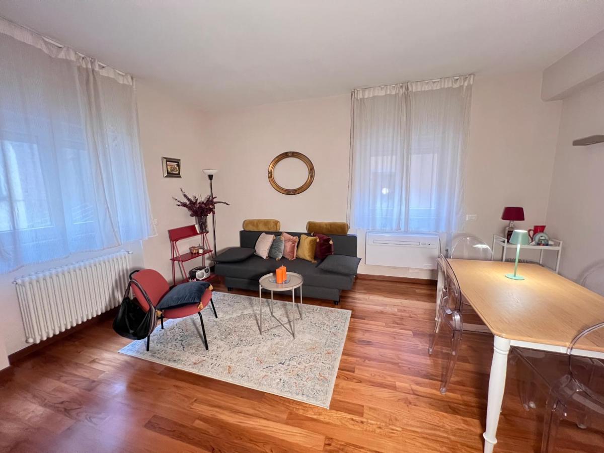 Contemporary central with lift and Ac apartment - Housity