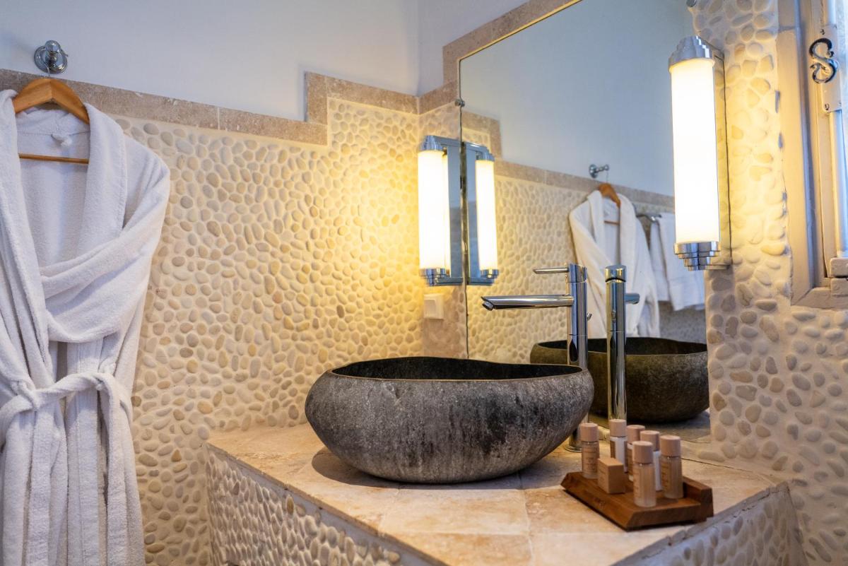 Salle de bains dans l'établissement La Regalido