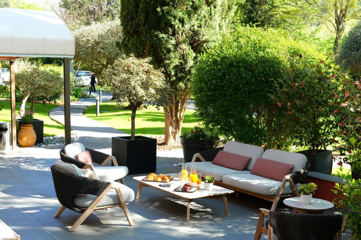 Jardin de l'établissement Hostellerie Les Gorges De Pennafort