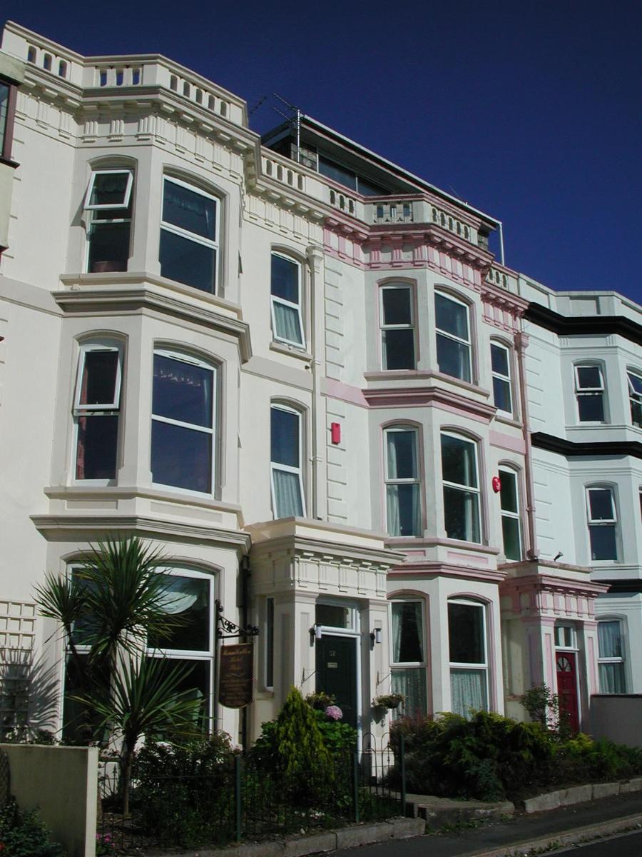 Mountbatten Hotel - Housity