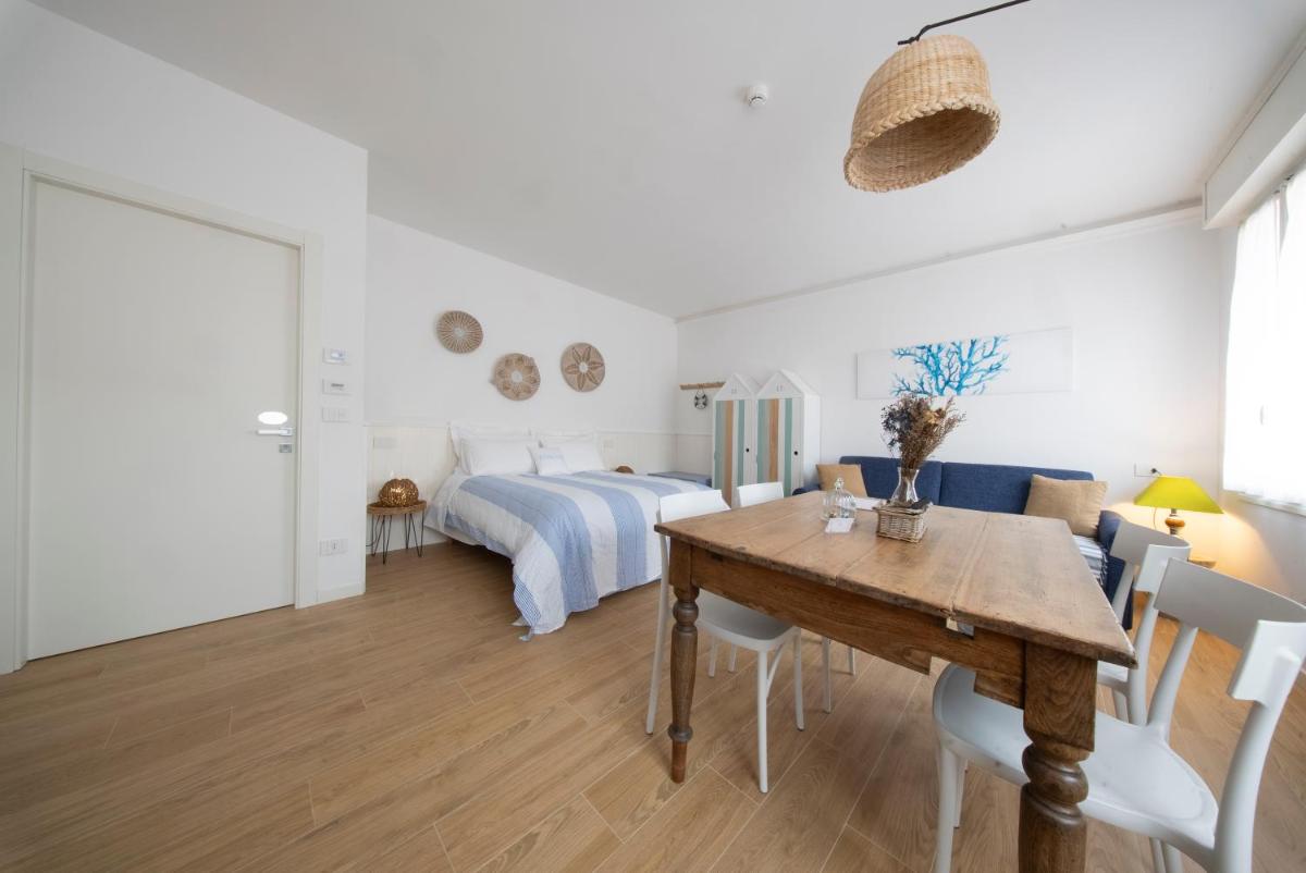 Country Rooms Medicina B&B - Free Breakfast - Air Conditioning - WiFi - Housity