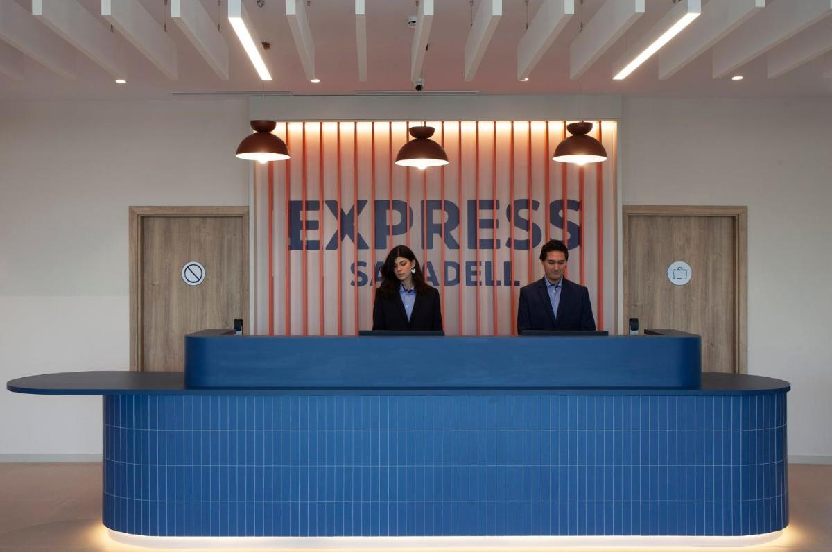 Holiday Inn Express & Suites Barcelona - Sabadell by IHG - Housity