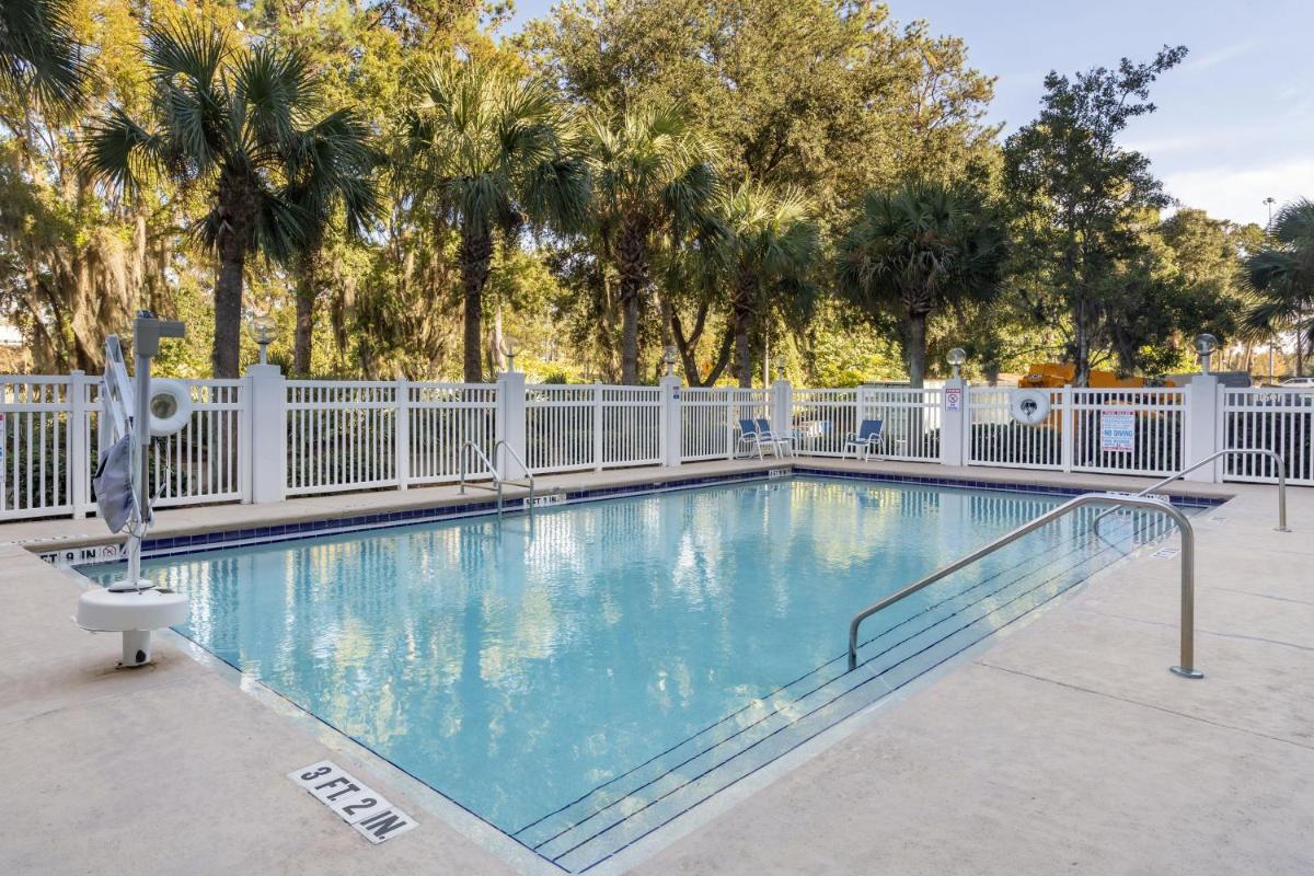 HOM Hotel Gainesville, SureStay Collection by Best Western - Housity