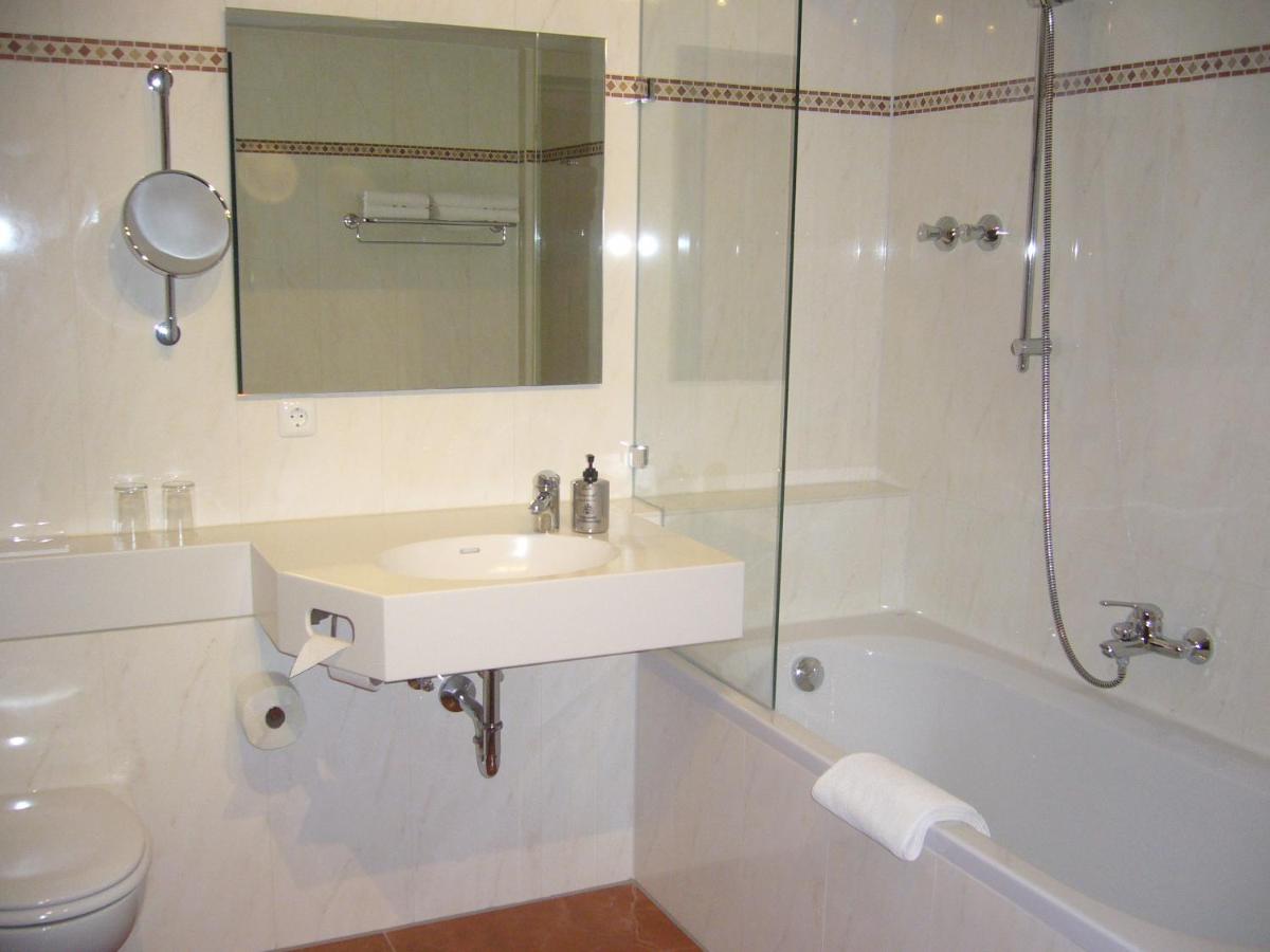 Alpenhotel Pfaffenwinkel - Housity