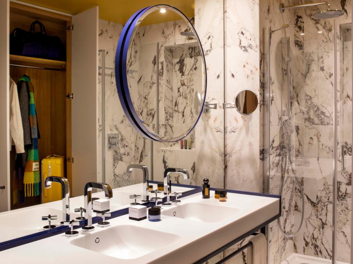 Salle de bains dans l'établissement Hôtel Bel Ami