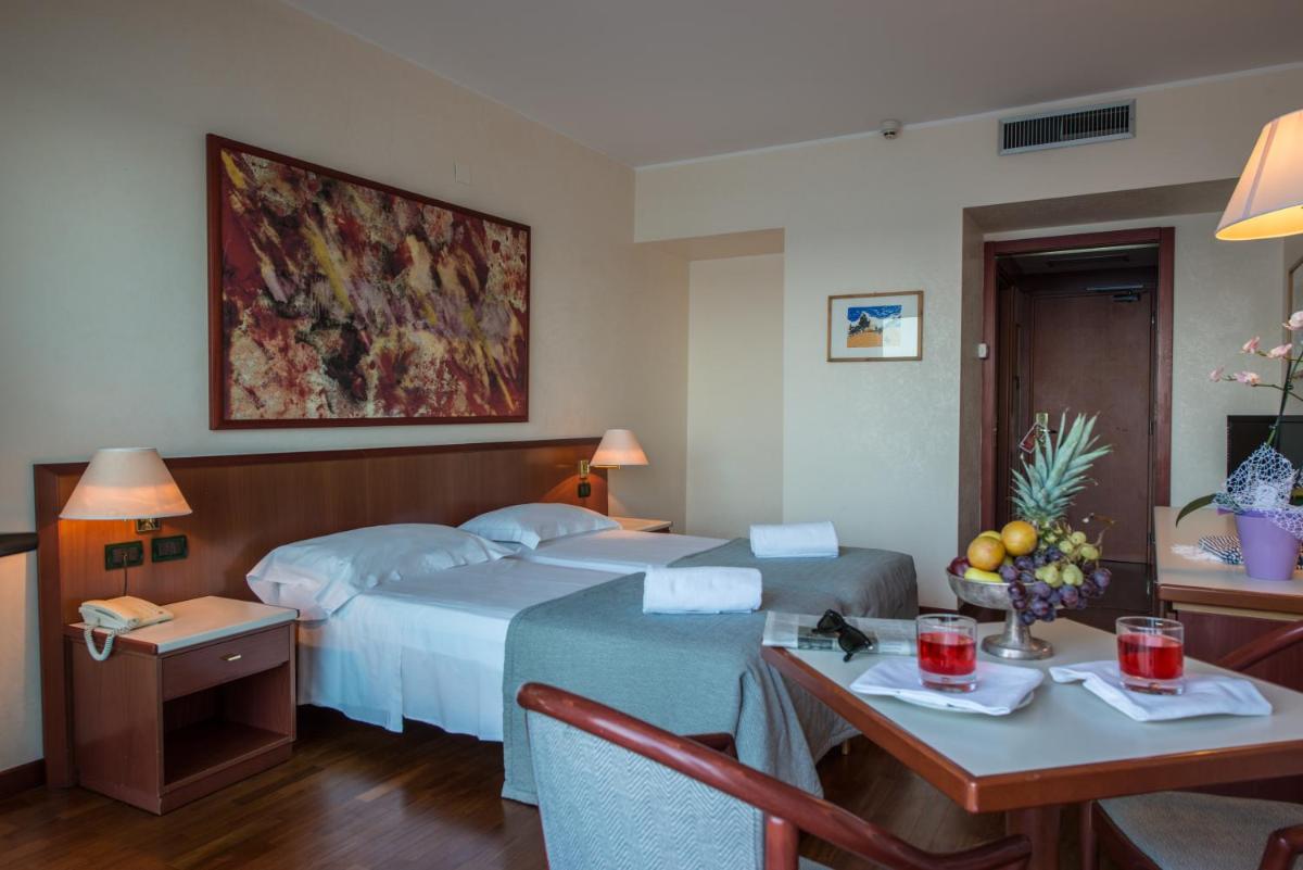 Splendid Hotel La Torre - Housity