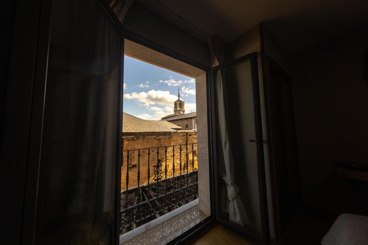 Hotel Los Templarios - Housity