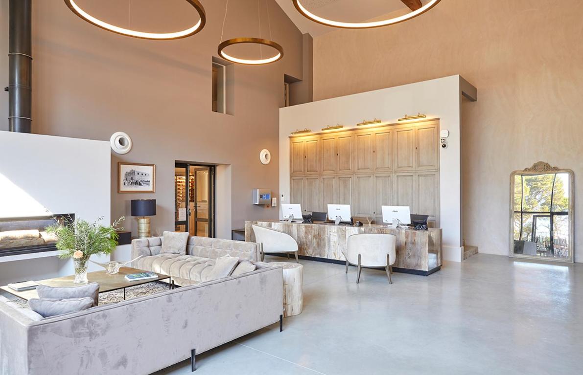 Coin salon dans l'établissement Château Capitoul