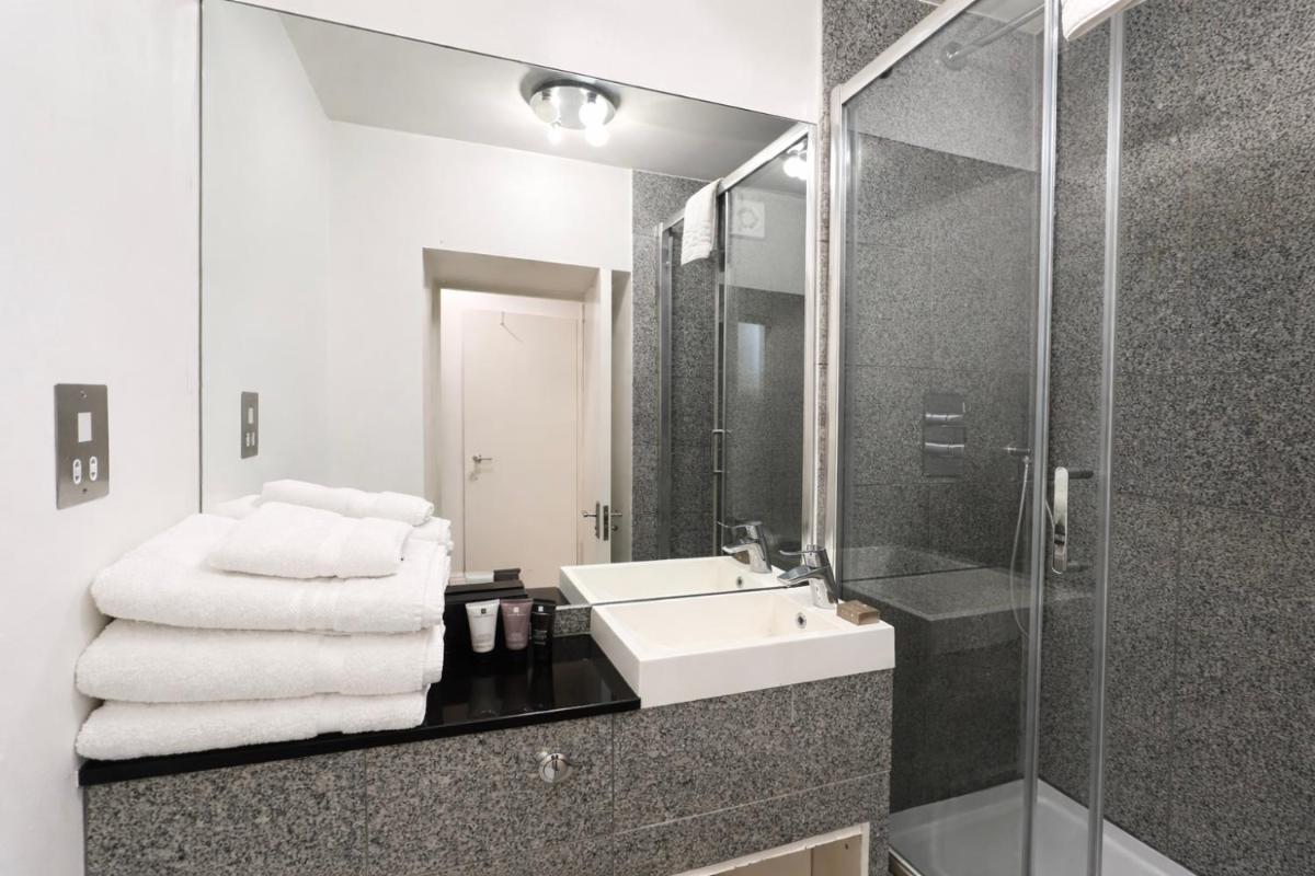 Chiltern Street Serviced Apartments by Globe Apartments - Housity