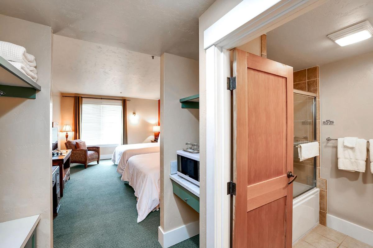 Hotel McCall - Housity