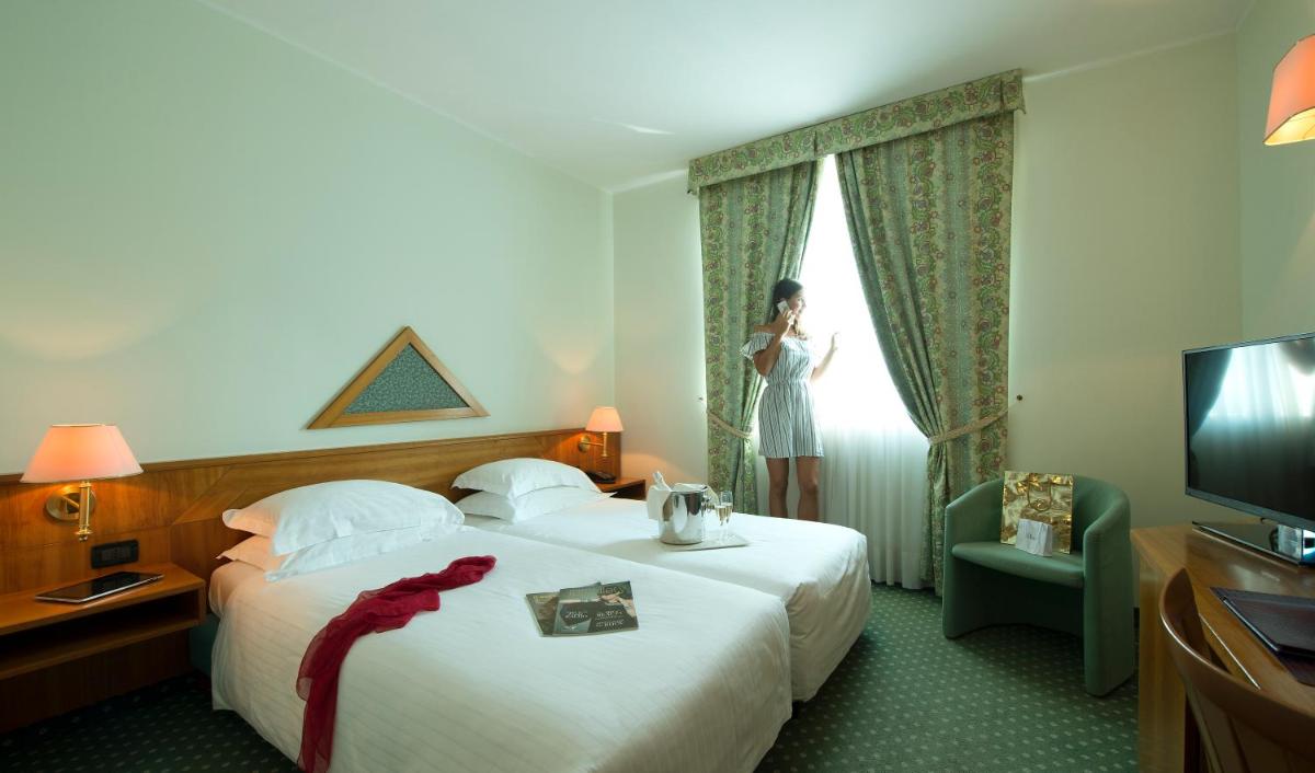 Castagna Palace Hotel & Restaurant - Housity