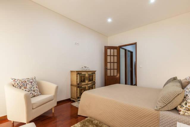 Barnabe Apartment - Housity