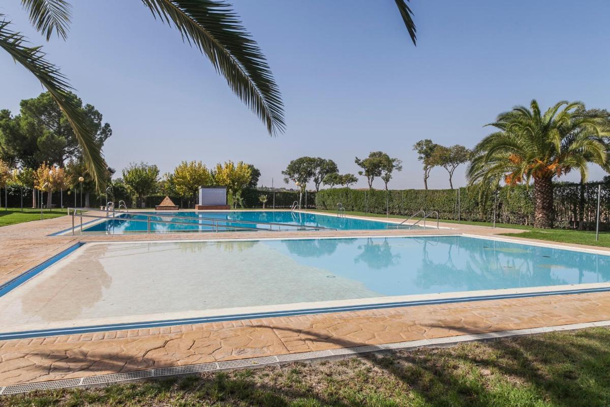 Camping Carlos III - Housity