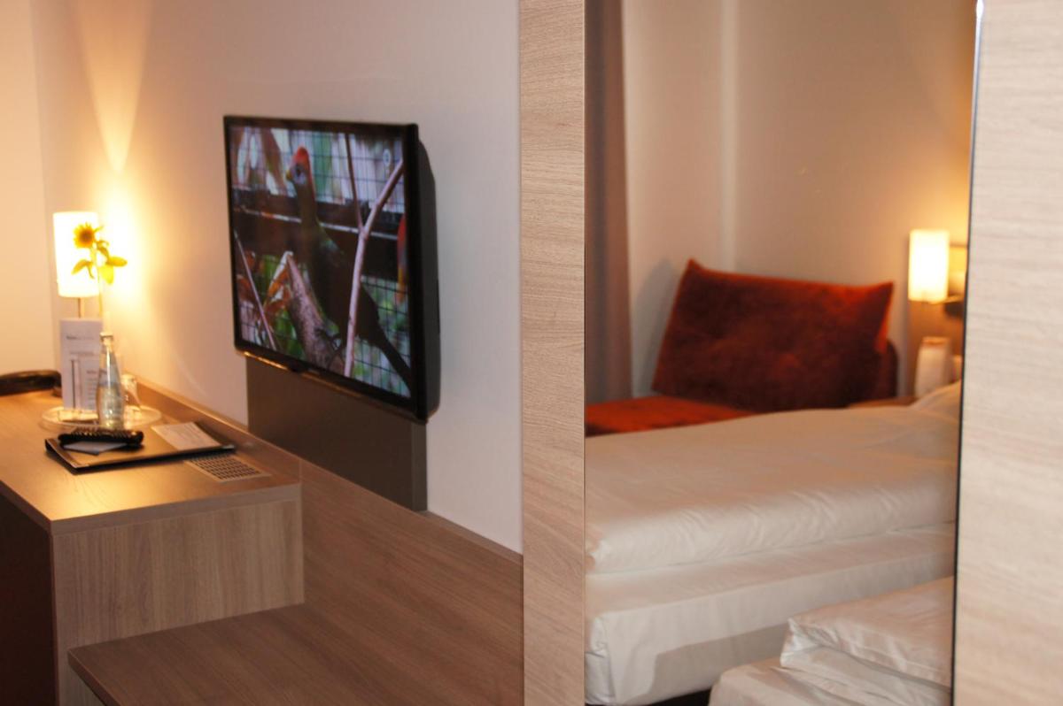 Euro Hotel Friedberg - Housity