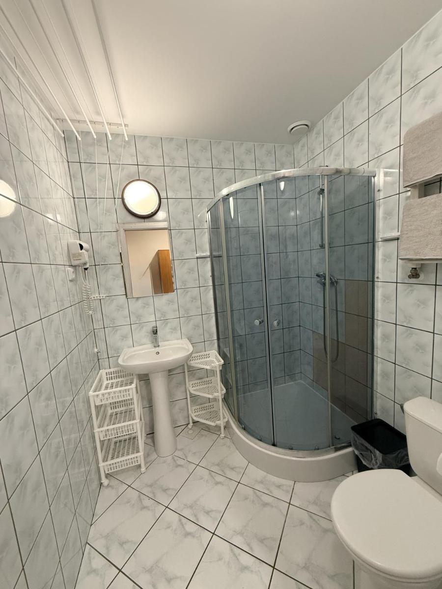 Pokoje Gościnne Stawiguda - Housity