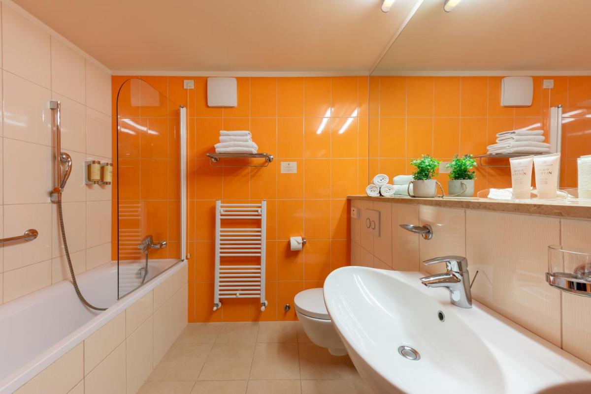Family Hotel Vespera - Housity