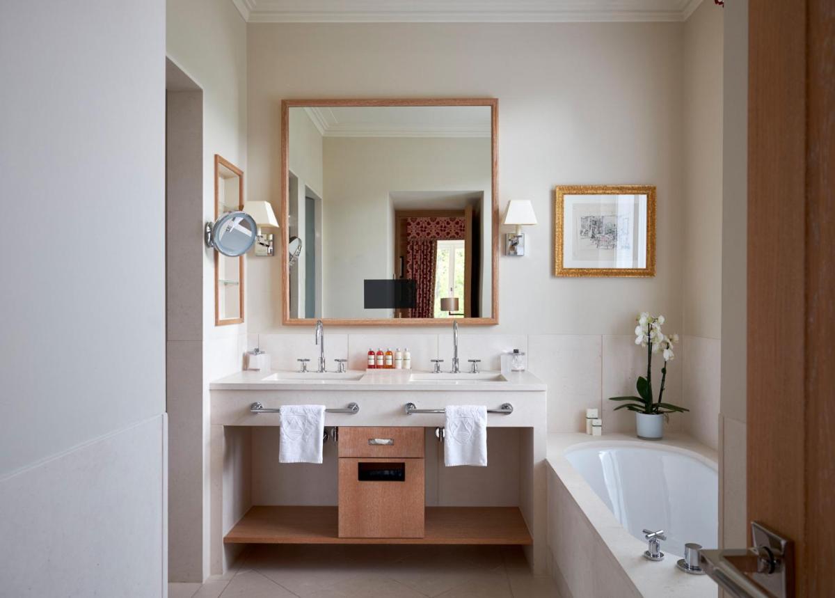 Ein Badezimmer in der Unterkunft Brenners Park Hotel & Spa, Oetker Hotels