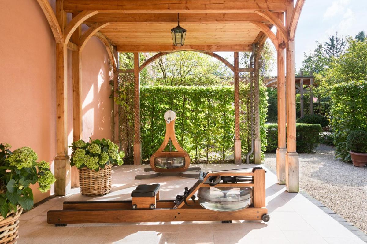 Ein Garten an der Unterkunft Brenners Park Hotel & Spa, Oetker Hotels