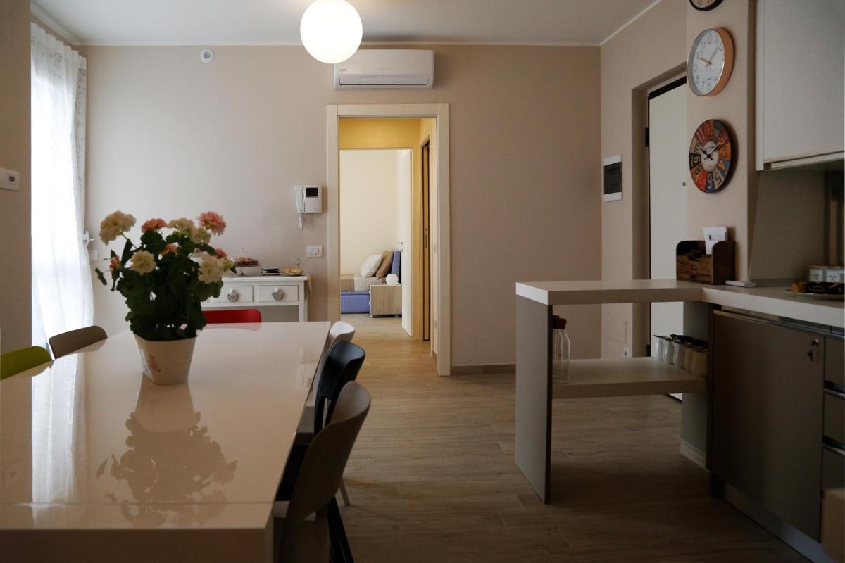 C.A.V. B&B Curiel20 - Housity