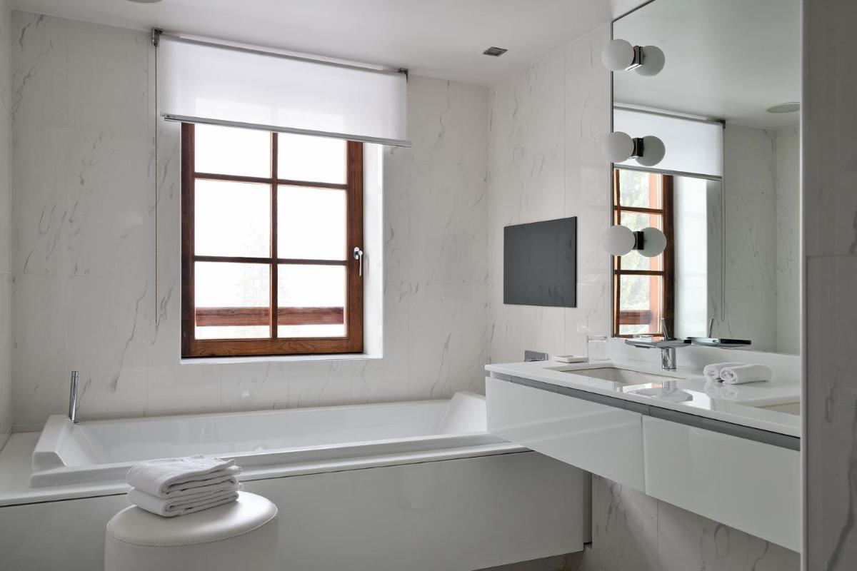 Salle de bains dans l'établissement Le Strato
