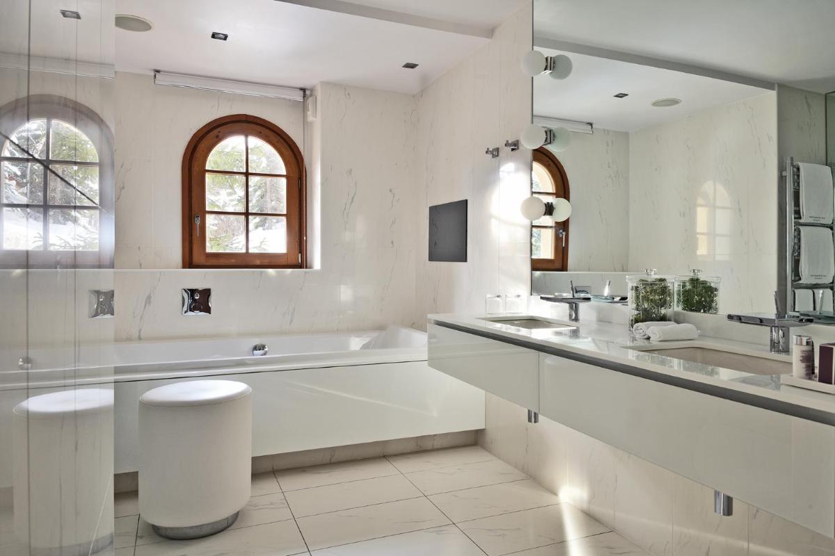 Salle de bains dans l'établissement Le Strato