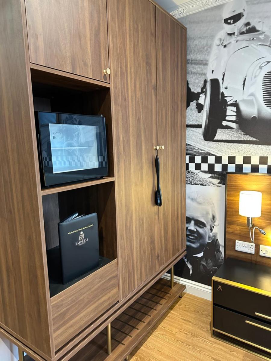 Empress Boutique Hotel Suites - Housity