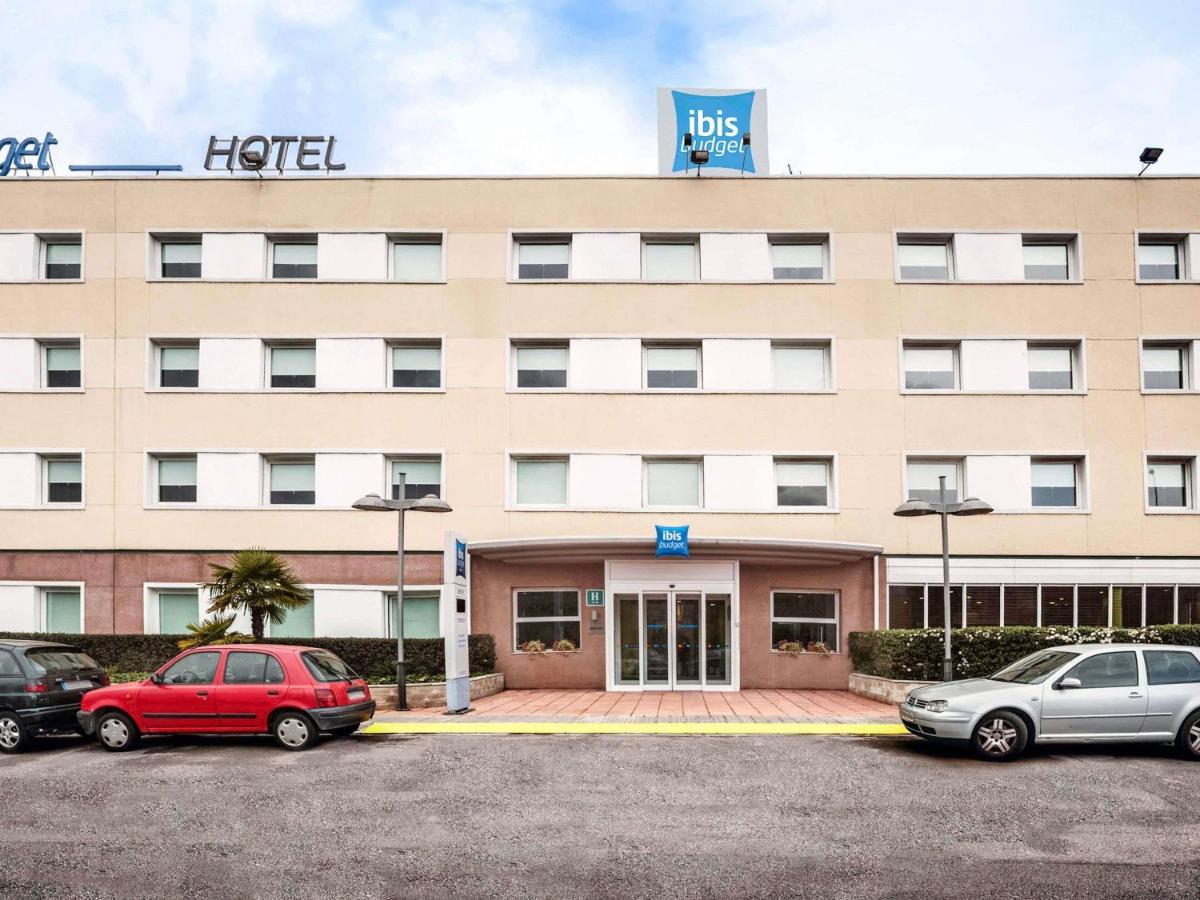Ibis Budget Barcelona Sant Andreu De La Barca - Housity