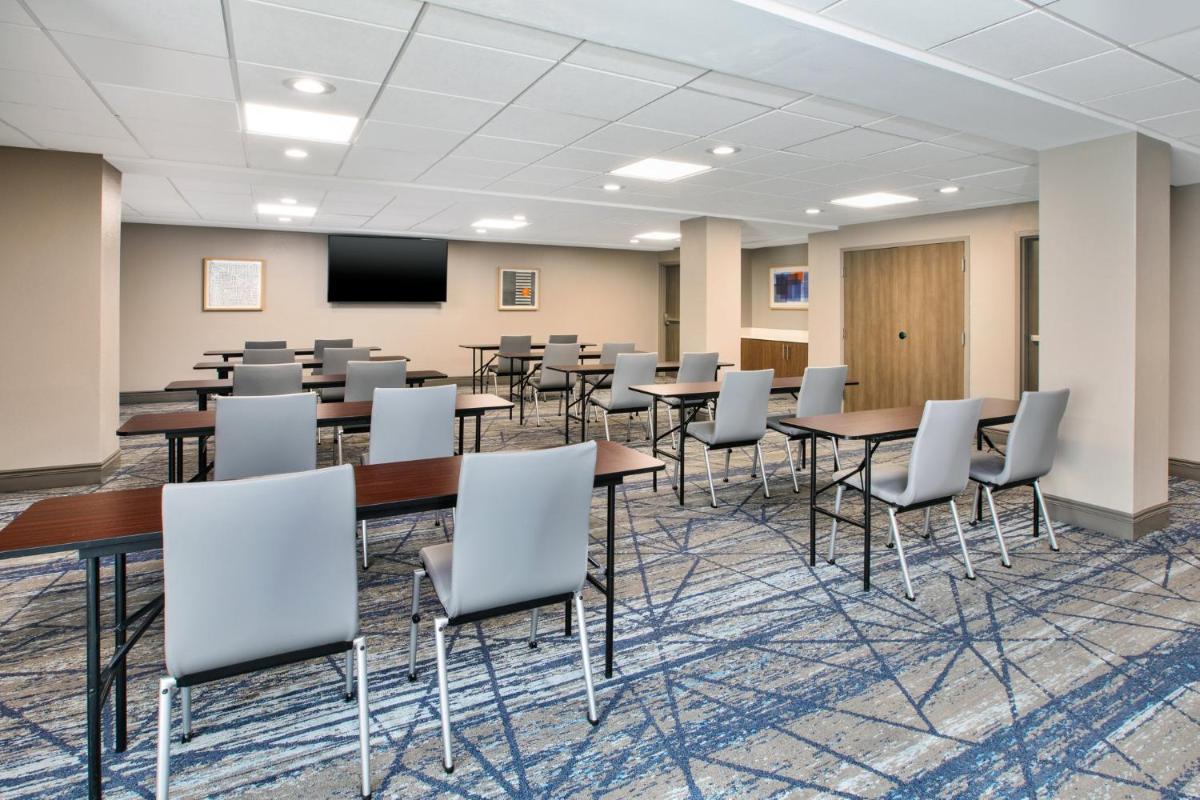 Holiday Inn Express Hotel & Suites West Monroe by IHG - Housity
