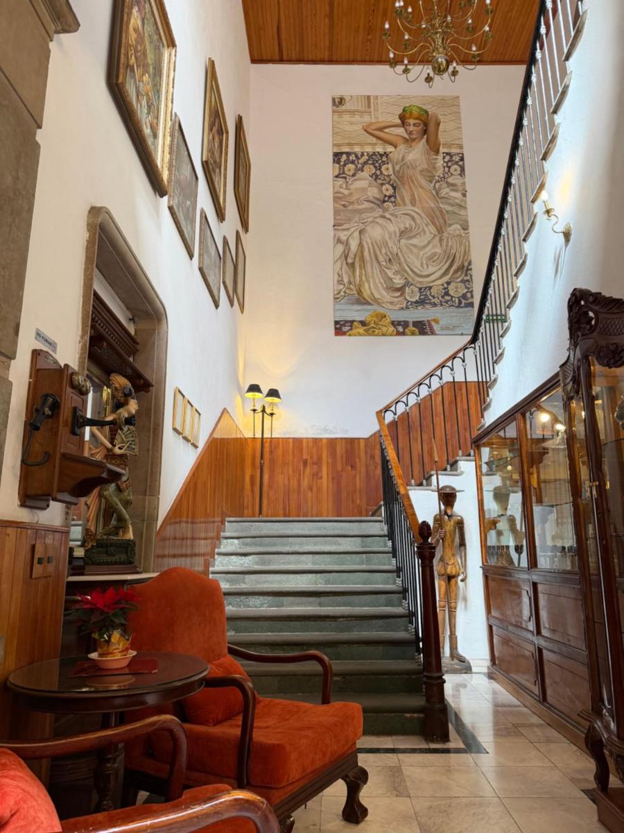 Hotel Luna - Housity