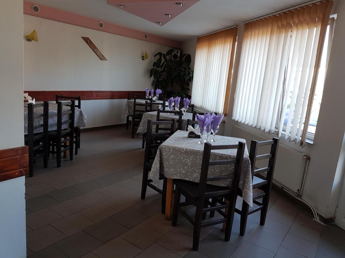 Pensiunea Diana - Housity