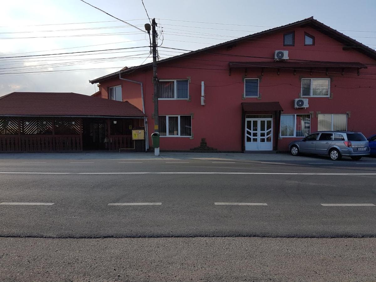 Pensiunea Diana - Housity