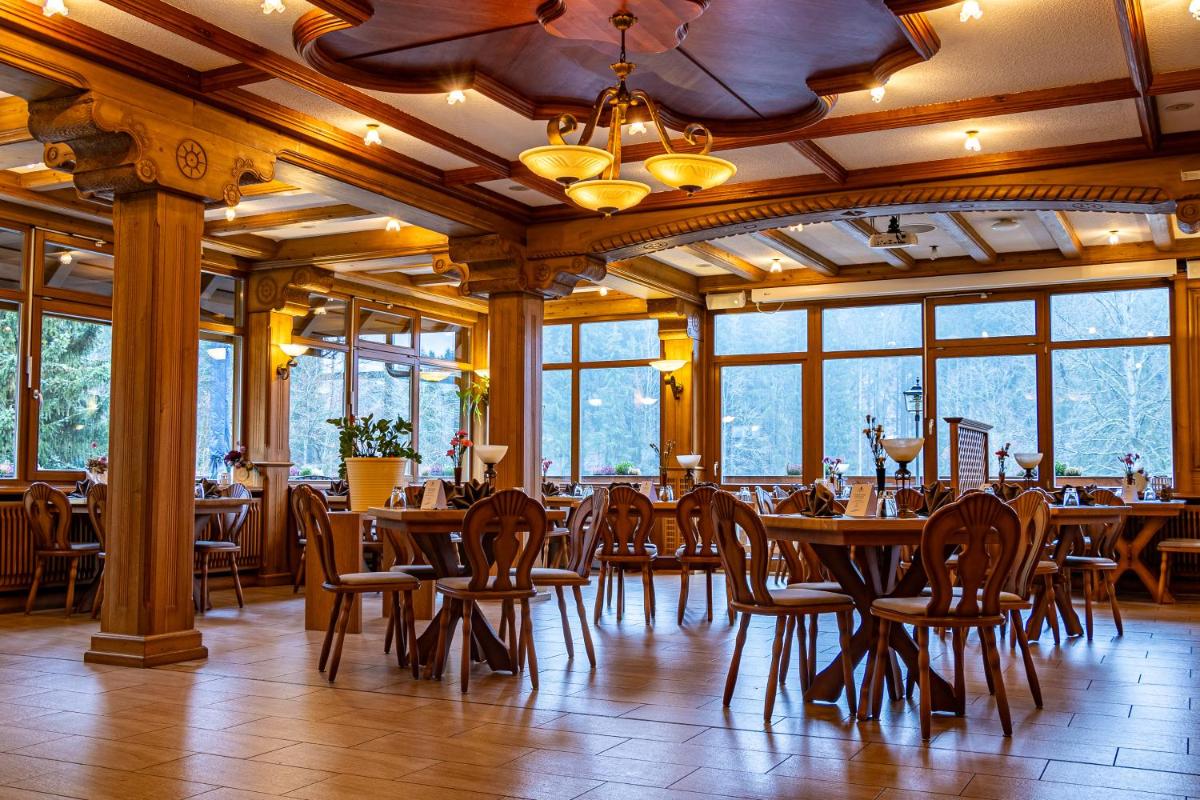 Waldhotel Ehrental - Housity